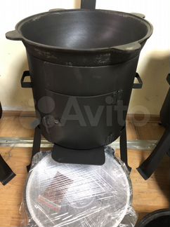 Казан чугунный 12 литров есть комплект с печкой